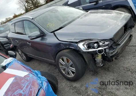 2017 Volvo Xc60 T5 Inscription z USA, uszkodzony, nr VIN YV440MRU1H2126444